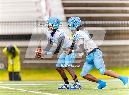 Thumbnail 3 in Strom Thurmond vs Hampton County (SCHSL 2A Final) photogallery.