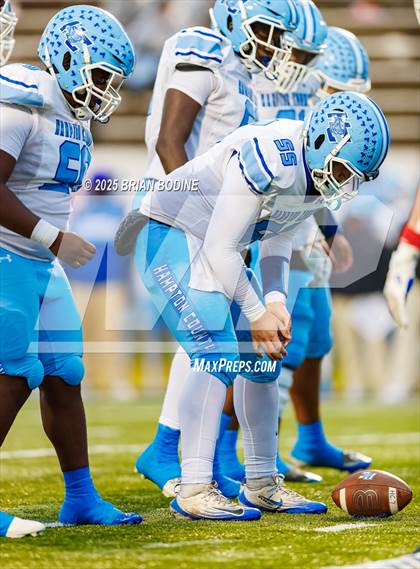 Thumbnail 3 in Strom Thurmond vs Hampton County (SCHSL 2A Final) photogallery.