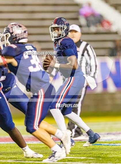 Thumbnail 1 in Strom Thurmond vs Hampton County (SCHSL 2A Final) photogallery.