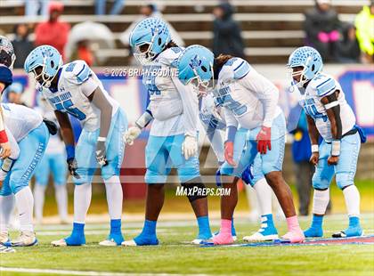 Thumbnail 3 in Strom Thurmond vs Hampton County (SCHSL 2A Final) photogallery.