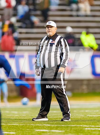 Thumbnail 2 in Strom Thurmond vs Hampton County (SCHSL 2A Final) photogallery.