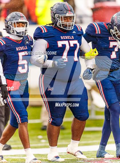 Thumbnail 1 in Strom Thurmond vs Hampton County (SCHSL 2A Final) photogallery.