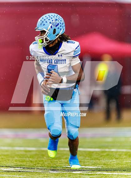 Thumbnail 3 in Strom Thurmond vs Hampton County (SCHSL 2A Final) photogallery.