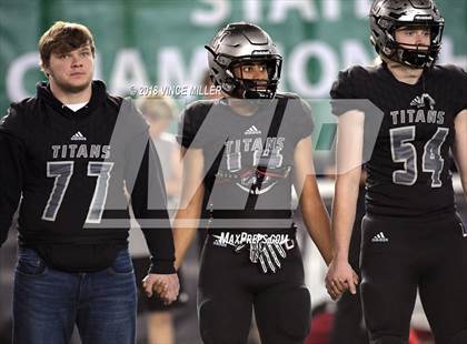 Thumbnail 2 in Union vs. Lake Stevens (WIAA 4A Final)  photogallery.
