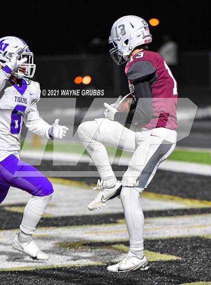 Thumbnail 3 in Mount Vernon @ Jefferson (UIL 3A Bi-District Playoff) photogallery.