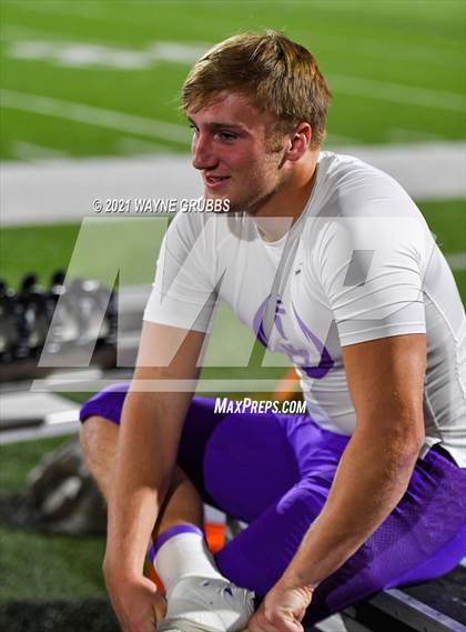 Thumbnail 2 in Mount Vernon @ Jefferson (UIL 3A Bi-District Playoff) photogallery.