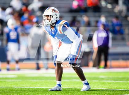 Thumbnail 2 in Riverside-Brookfield @ East St. Louis (IHSA 6A First Round Playoff) photogallery.