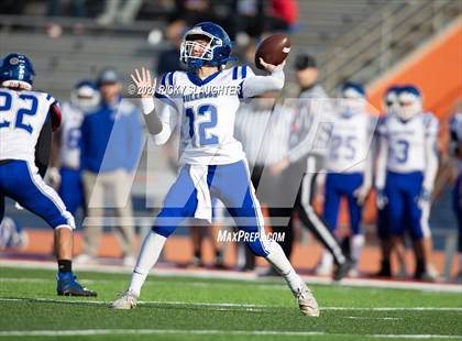 Thumbnail 3 in Riverside-Brookfield @ East St. Louis (IHSA 6A First Round Playoff) photogallery.
