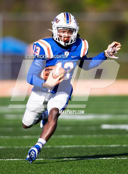 Thumbnail 3 in Riverside-Brookfield @ East St. Louis (IHSA 6A First Round Playoff) photogallery.