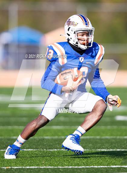 Thumbnail 1 in Riverside-Brookfield @ East St. Louis (IHSA 6A First Round Playoff) photogallery.