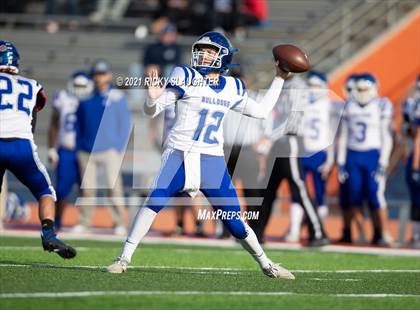 Thumbnail 2 in Riverside-Brookfield @ East St. Louis (IHSA 6A First Round Playoff) photogallery.