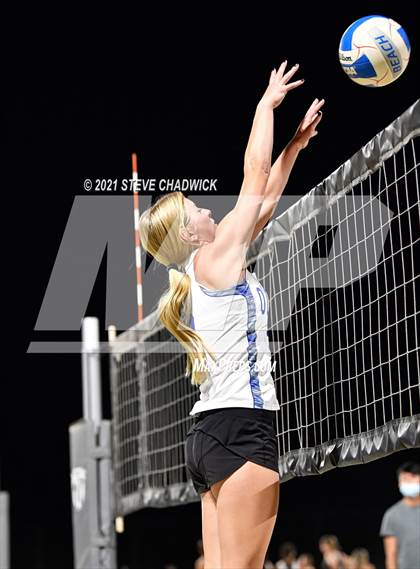 Thumbnail 2 in O'Connor vs Perry @ Casteel (AIA Division 1 Semifinals) photogallery.