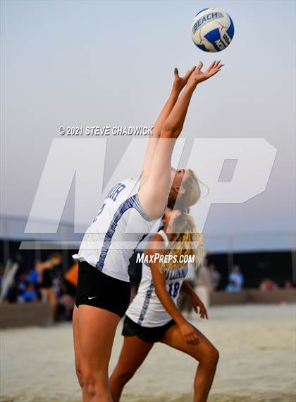 Thumbnail 1 in O'Connor vs Perry @ Casteel (AIA Division 1 Semifinals) photogallery.