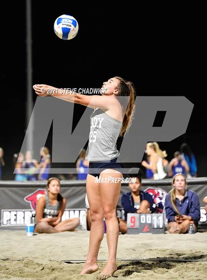 Thumbnail 2 in O'Connor vs Perry @ Casteel (AIA Division 1 Semifinals) photogallery.
