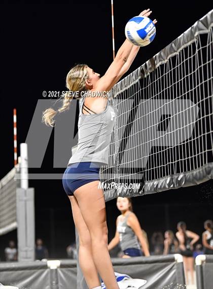 Thumbnail 3 in O'Connor vs Perry @ Casteel (AIA Division 1 Semifinals) photogallery.