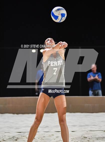 Thumbnail 2 in O'Connor vs Perry @ Casteel (AIA Division 1 Semifinals) photogallery.