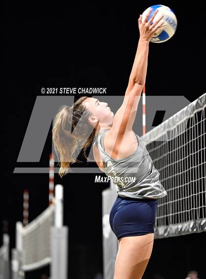 Thumbnail 3 in O'Connor vs Perry @ Casteel (AIA Division 1 Semifinals) photogallery.