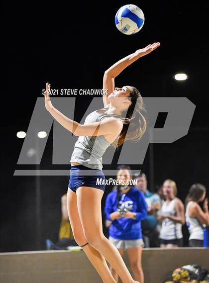 Thumbnail 3 in O'Connor vs Perry @ Casteel (AIA Division 1 Semifinals) photogallery.