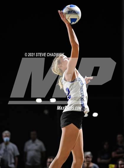 Thumbnail 2 in O'Connor vs Perry @ Casteel (AIA Division 1 Semifinals) photogallery.