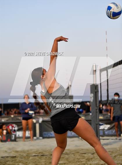 Thumbnail 3 in O'Connor vs Perry @ Casteel (AIA Division 1 Semifinals) photogallery.