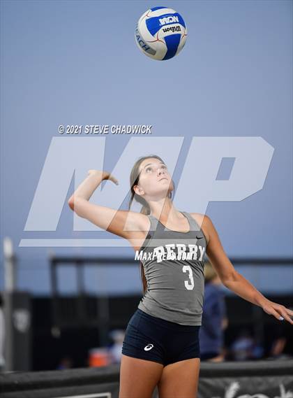 Thumbnail 3 in O'Connor vs Perry @ Casteel (AIA Division 1 Semifinals) photogallery.
