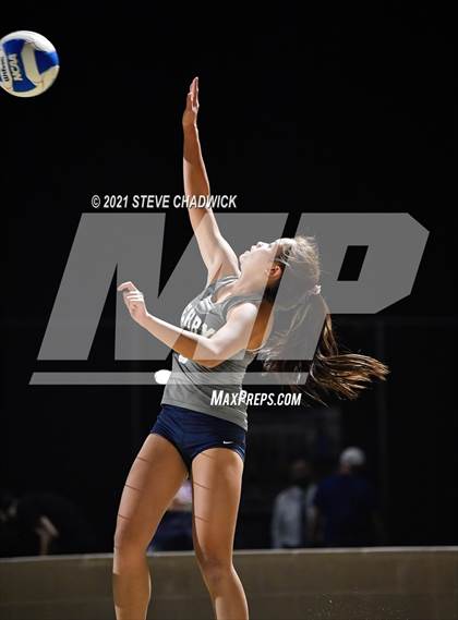 Thumbnail 3 in O'Connor vs Perry @ Casteel (AIA Division 1 Semifinals) photogallery.