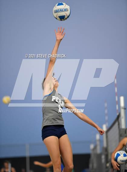 Thumbnail 1 in O'Connor vs Perry @ Casteel (AIA Division 1 Semifinals) photogallery.