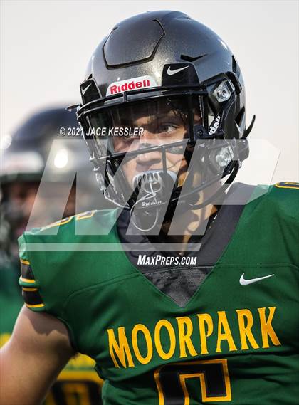 Thumbnail 1 in Oak Park @ Moorpark photogallery.