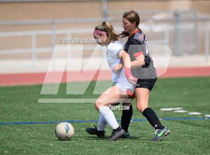 Thumbnail 3 in Lee vs Churchill photogallery.