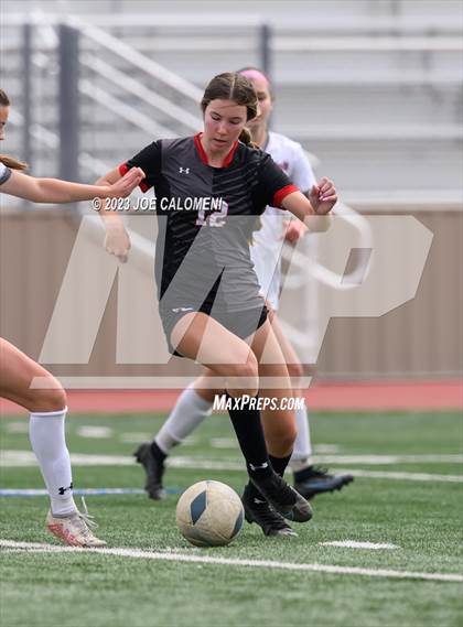 Thumbnail 2 in Lee vs Churchill photogallery.