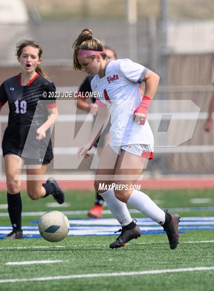 Thumbnail 2 in Lee vs Churchill photogallery.