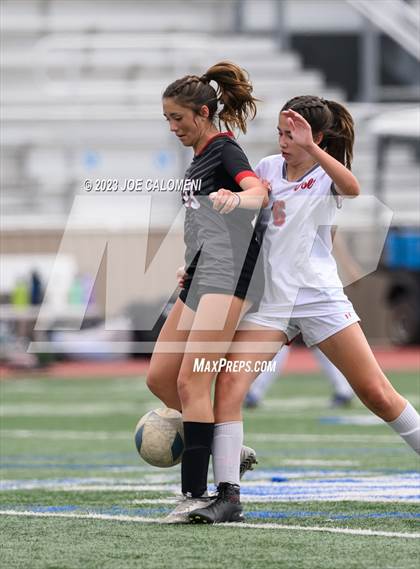 Thumbnail 3 in Lee vs Churchill photogallery.