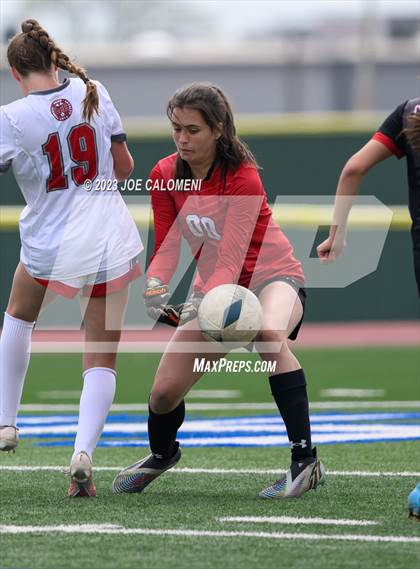 Thumbnail 1 in Lee vs Churchill photogallery.