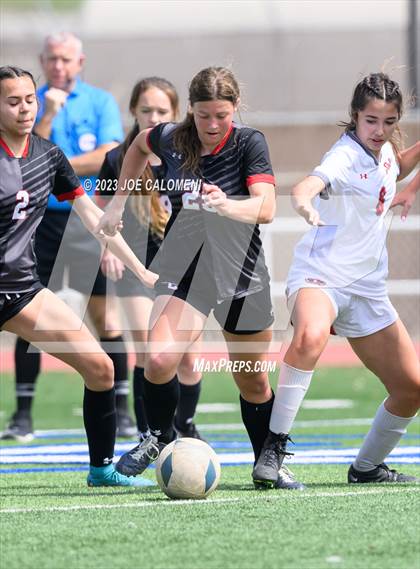 Thumbnail 3 in Lee vs Churchill photogallery.