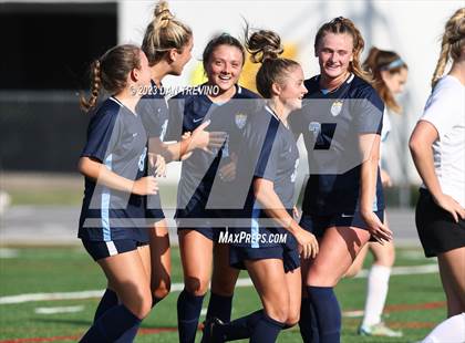 Thumbnail 2 in Hickory vs First Colonial (VHSL 5A Region Semifinal)  photogallery.