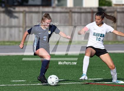 Thumbnail 2 in Hickory vs First Colonial (VHSL 5A Region Semifinal)  photogallery.