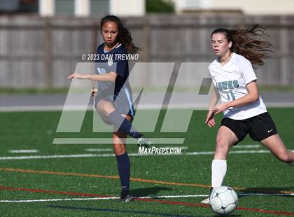 Thumbnail 3 in Hickory vs First Colonial (VHSL 5A Region Semifinal)  photogallery.
