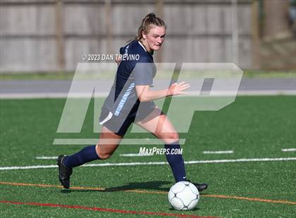 Thumbnail 2 in Hickory vs First Colonial (VHSL 5A Region Semifinal)  photogallery.