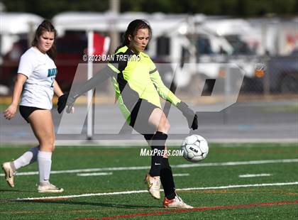 Thumbnail 3 in Hickory vs First Colonial (VHSL 5A Region Semifinal)  photogallery.