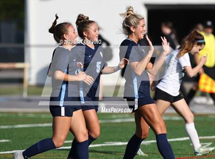 Thumbnail 1 in Hickory vs First Colonial (VHSL 5A Region Semifinal)  photogallery.