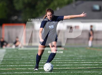 Thumbnail 1 in Hickory vs First Colonial (VHSL 5A Region Semifinal)  photogallery.
