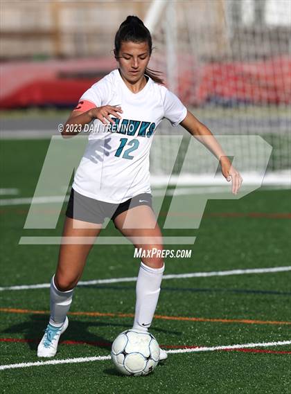 Thumbnail 2 in Hickory vs First Colonial (VHSL 5A Region Semifinal)  photogallery.
