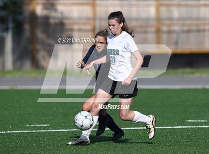 Thumbnail 2 in Hickory vs First Colonial (VHSL 5A Region Semifinal)  photogallery.