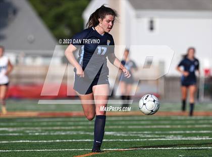 Thumbnail 3 in Hickory vs First Colonial (VHSL 5A Region Semifinal)  photogallery.