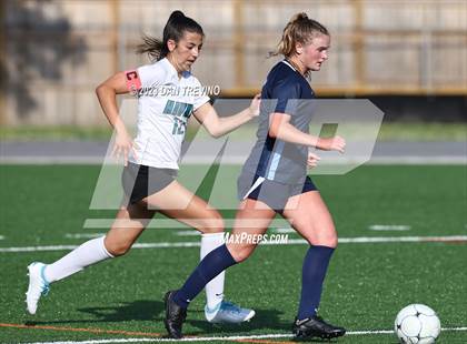 Thumbnail 2 in Hickory vs First Colonial (VHSL 5A Region Semifinal)  photogallery.