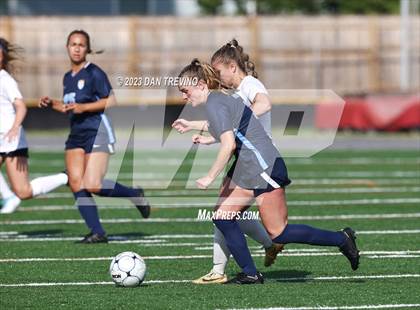 Thumbnail 3 in Hickory vs First Colonial (VHSL 5A Region Semifinal)  photogallery.