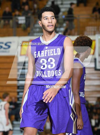 Thumbnail 3 in Garfield vs. Lake Oswego (Les Schwab Invitational) photogallery.