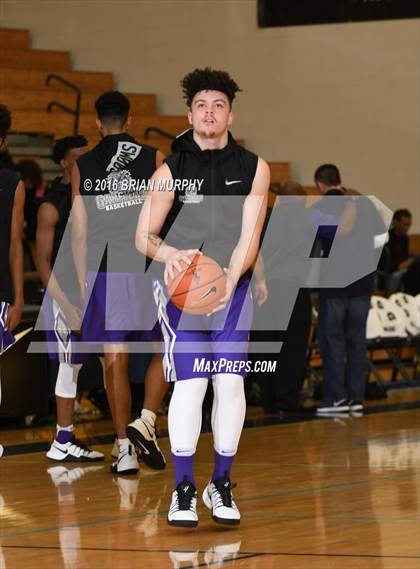 Thumbnail 1 in Garfield vs. Lake Oswego (Les Schwab Invitational) photogallery.