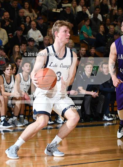 Thumbnail 3 in Garfield vs. Lake Oswego (Les Schwab Invitational) photogallery.