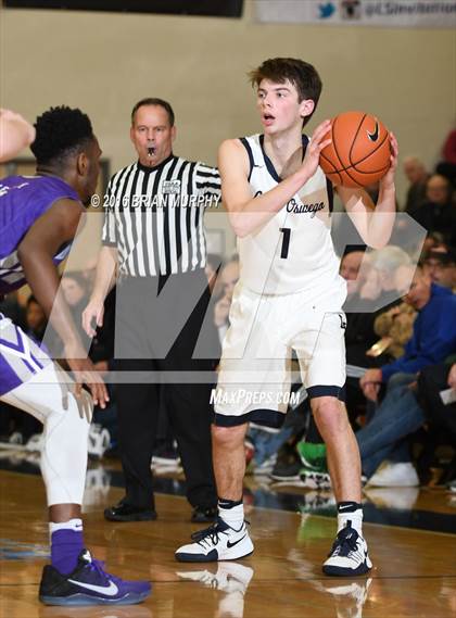 Thumbnail 1 in Garfield vs. Lake Oswego (Les Schwab Invitational) photogallery.